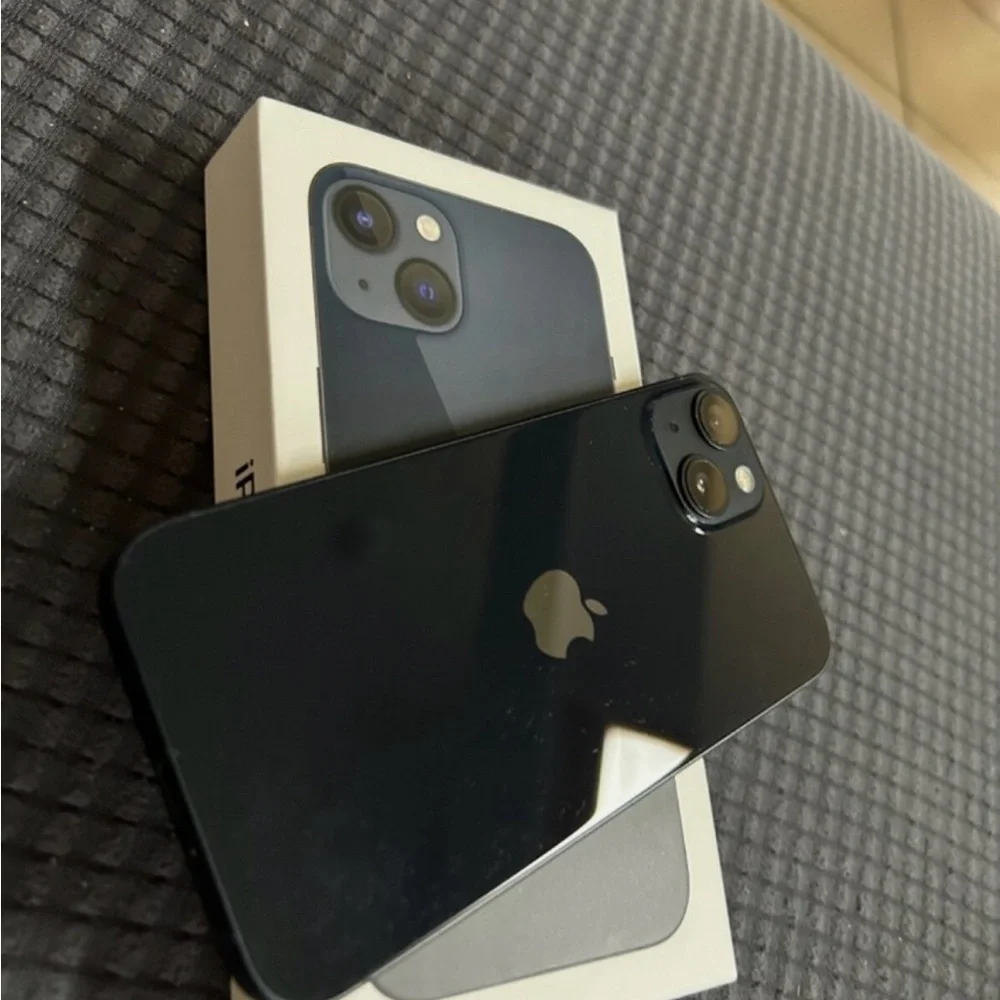 Apple iPhone - Midnight Black
